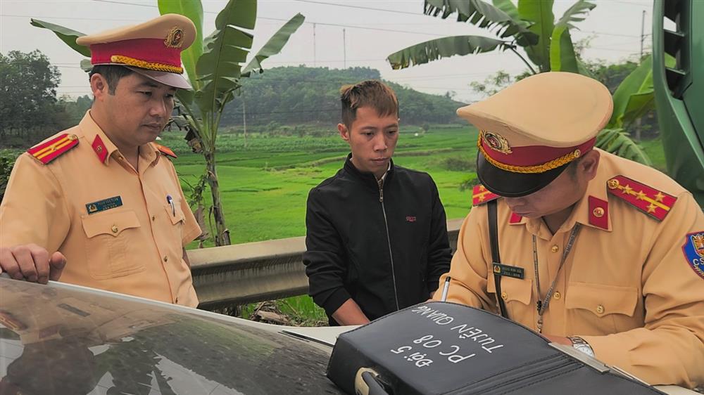 Tuyên Quang: Quyết liệt xử lý xe quá tải kinh doanh vận tải hành khách “không có vùng cấm, không có ngoại lệ”